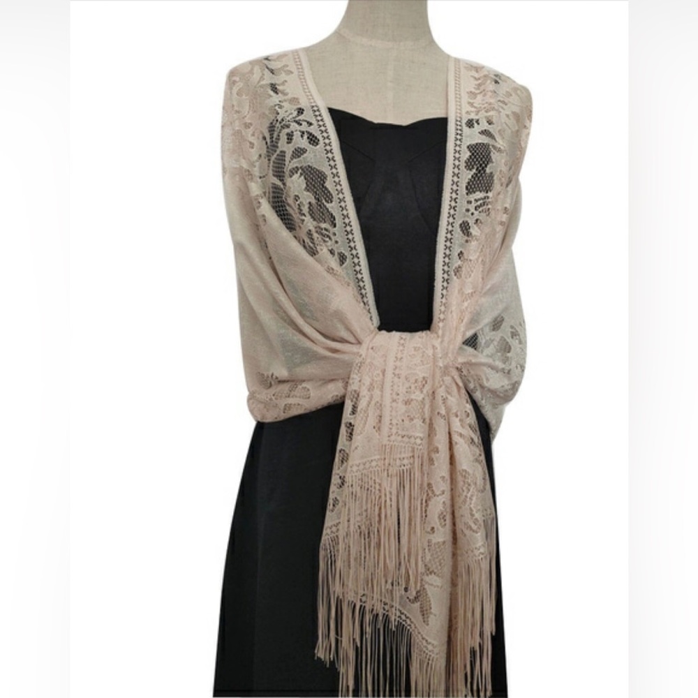 Gorgeous Cream Lace shawl/scarf/wrap with fringe detail